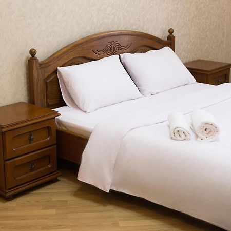 Apartment On Virmenska 3, With 2 Separate Bedrooms Львів Екстер'єр фото