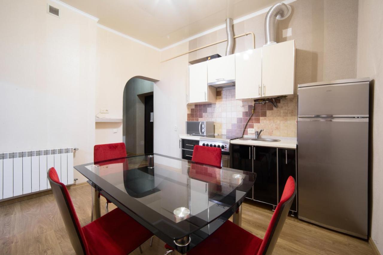 Apartment On Virmenska 3, With 2 Separate Bedrooms Львів Екстер'єр фото